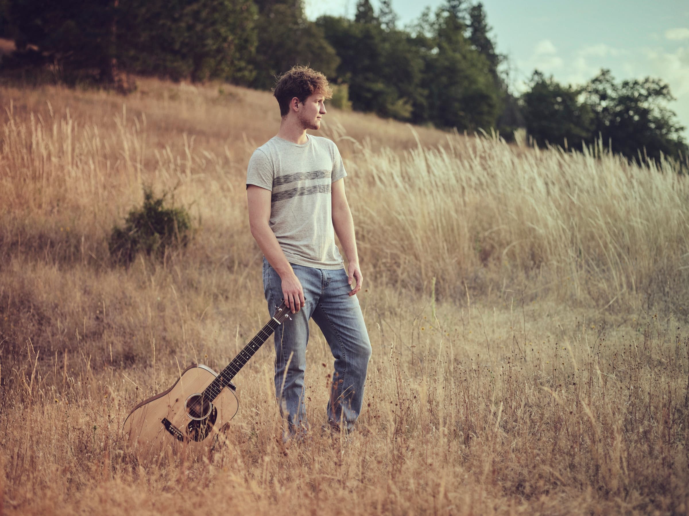 Live — field, guitar